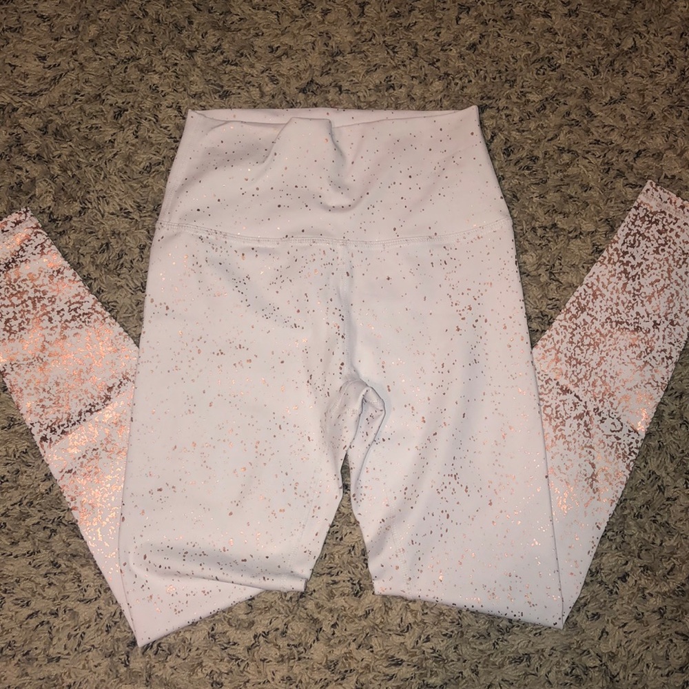 NWOT BUFFBUNNY Leggings